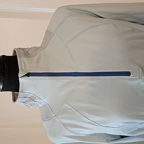 263. Lululemon Aqua Pullover - Picture 2 of 13